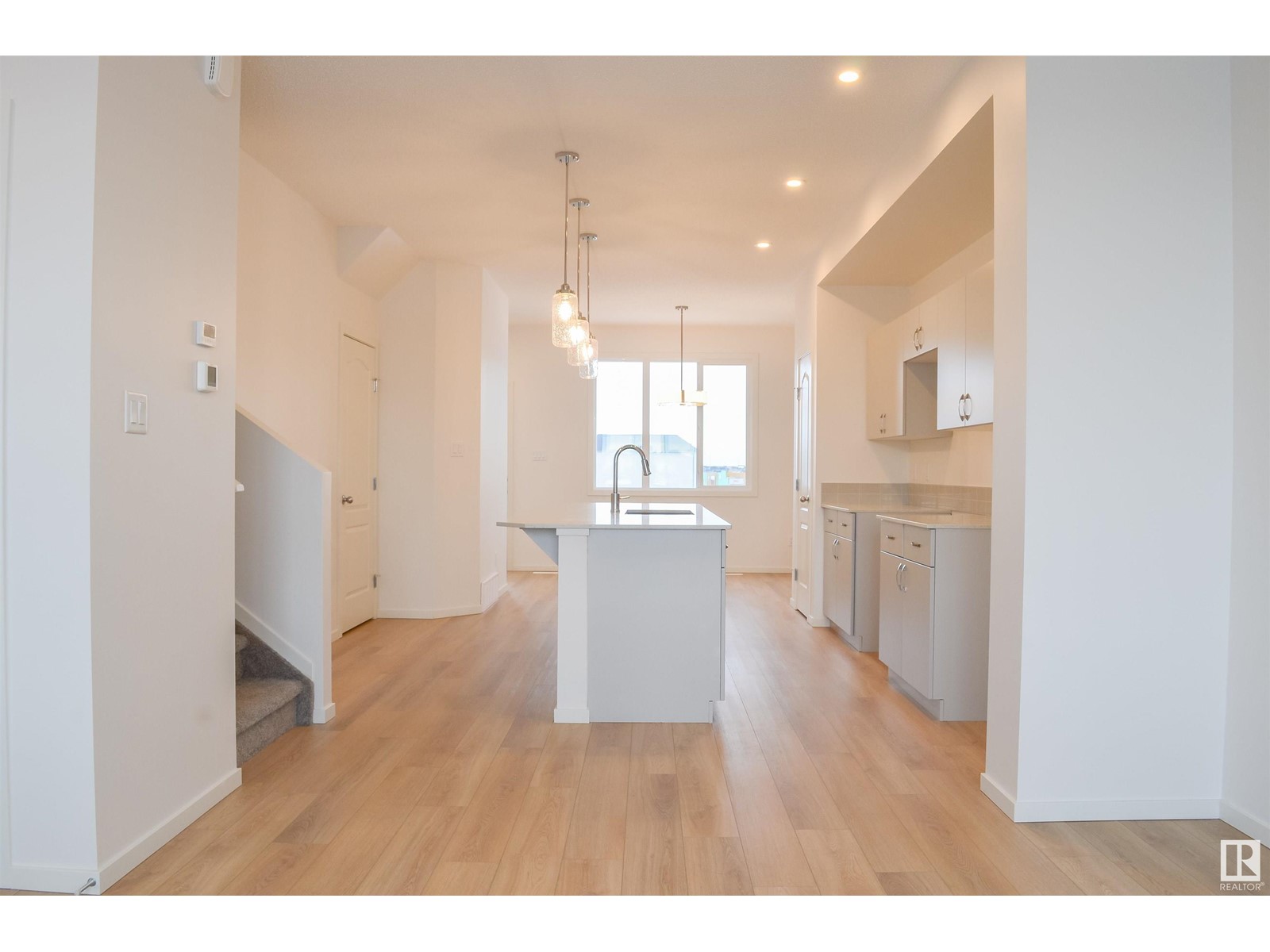 Property at 4619 177 AV NW image 5