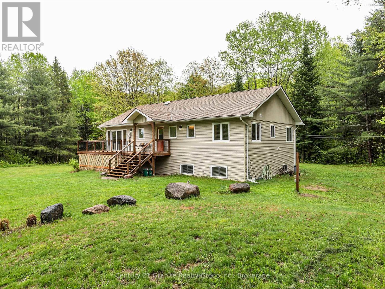 2302 Buckslide Road, Algonquin Highlands, Ontario  K0M 1J1 - Photo 39 - X12170461