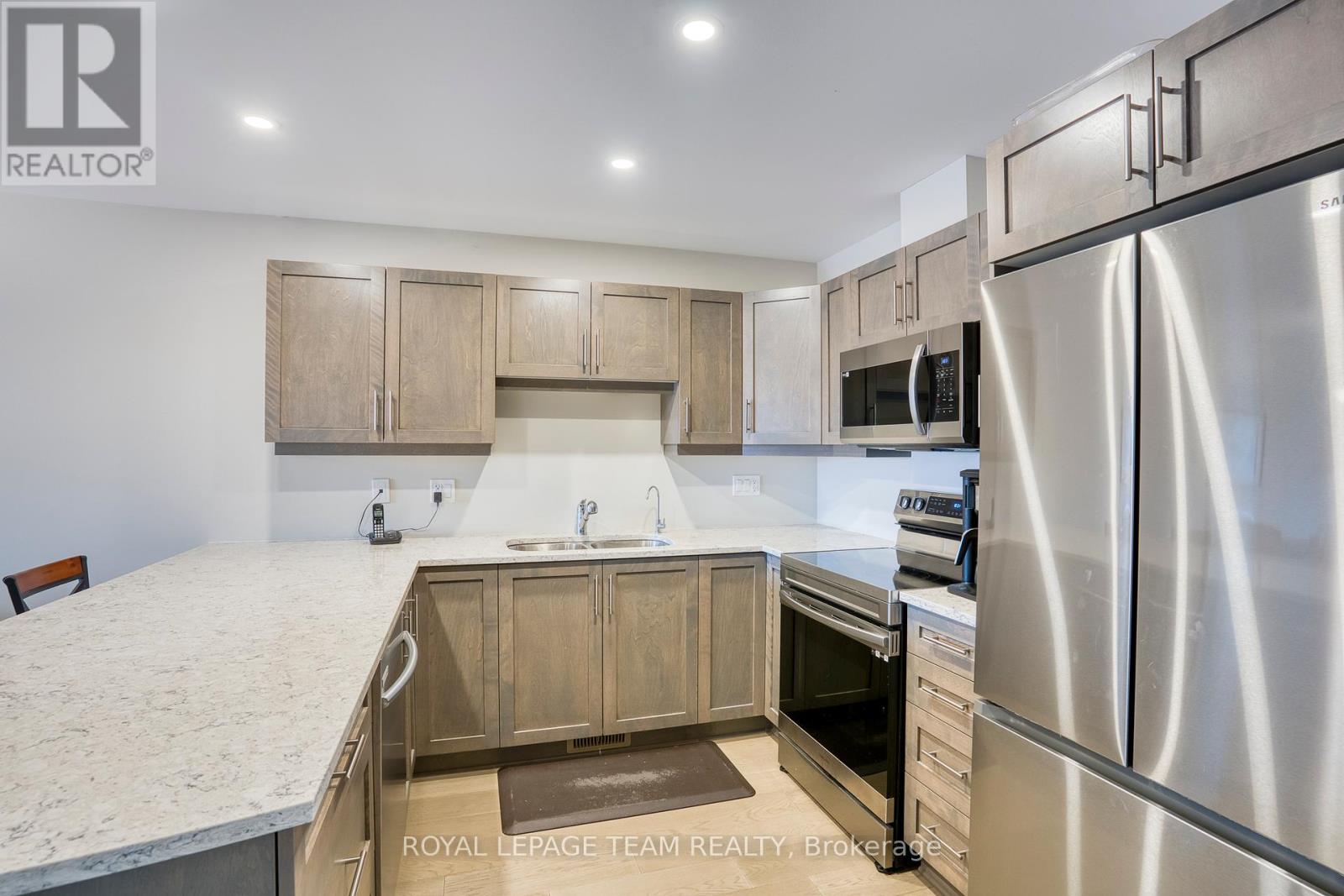 301 Napier Court Nw, Mississippi Mills, Ontario  K0A 1A0 - Photo 8 - X12107164