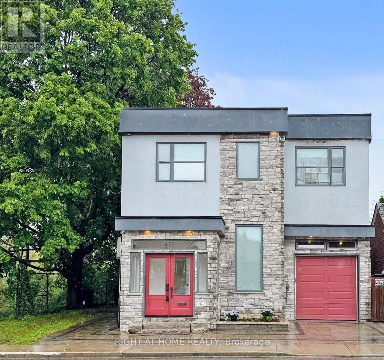 <div class="slider-price">$2,099,000</div><p>475 Donlands Avenue, Toronto, Ontario</p>