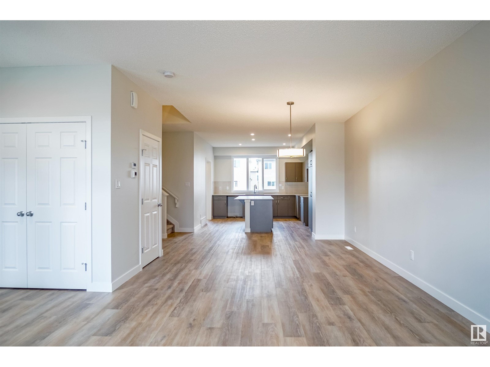 Property at 4615 177 AV NW image 2