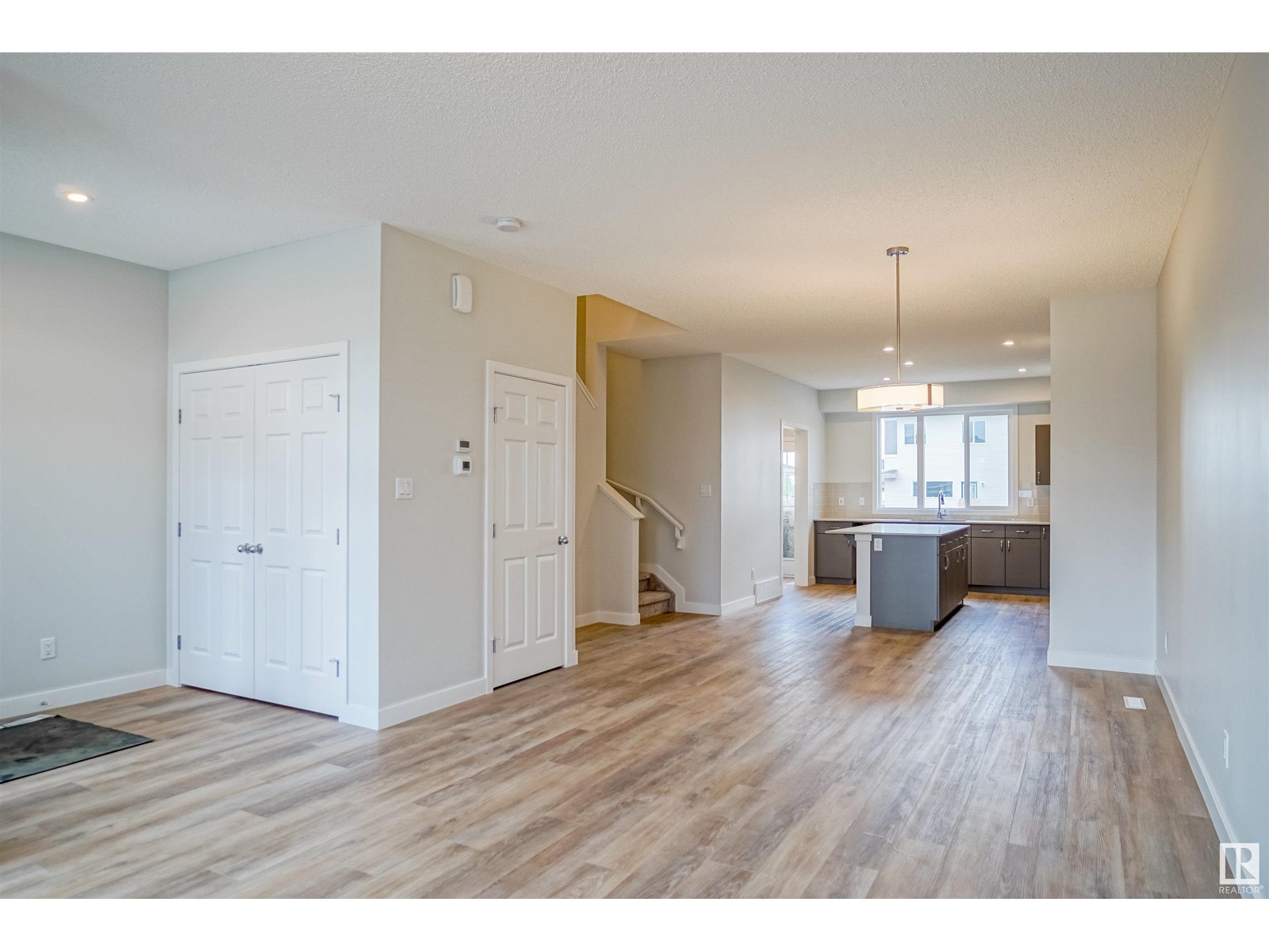 Property at 4615 177 AV NW image 5