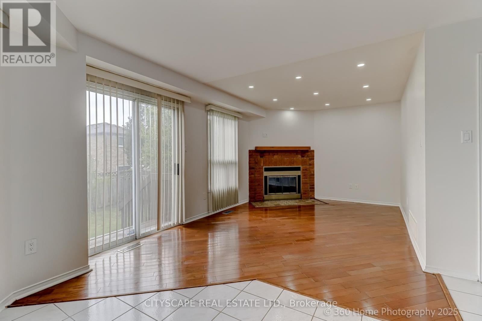 3595 Cherrington Crescent, Mississauga, Ontario  L5L 5C5 - Photo 11 - W12168356