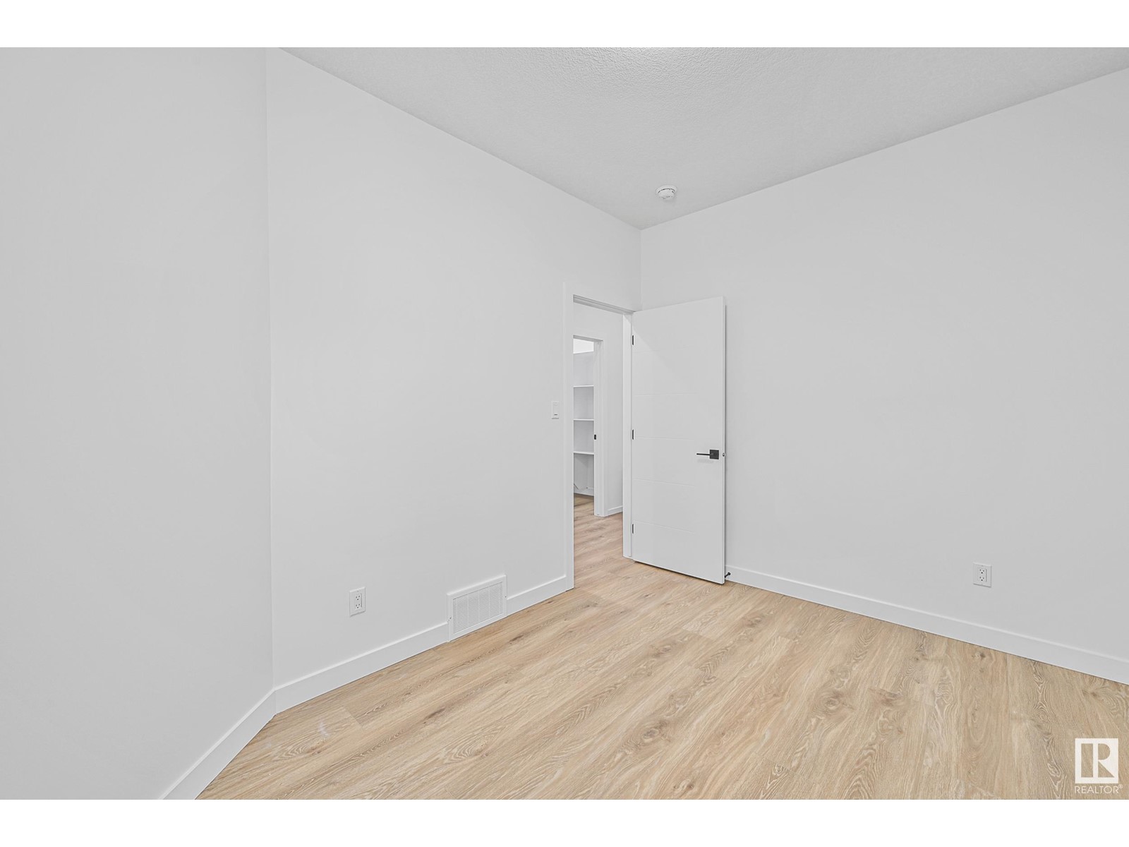 Property at 14 ENNS CO image 3