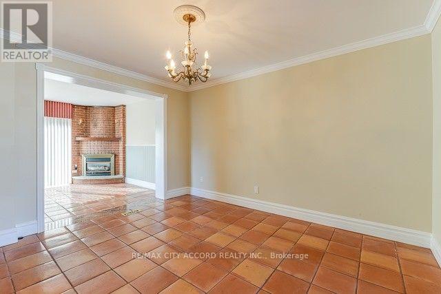 91 Pamille Place, Toronto (Brookhaven-Amesbury), Ontario  M6M 3B1 - Photo 6 - W12171413