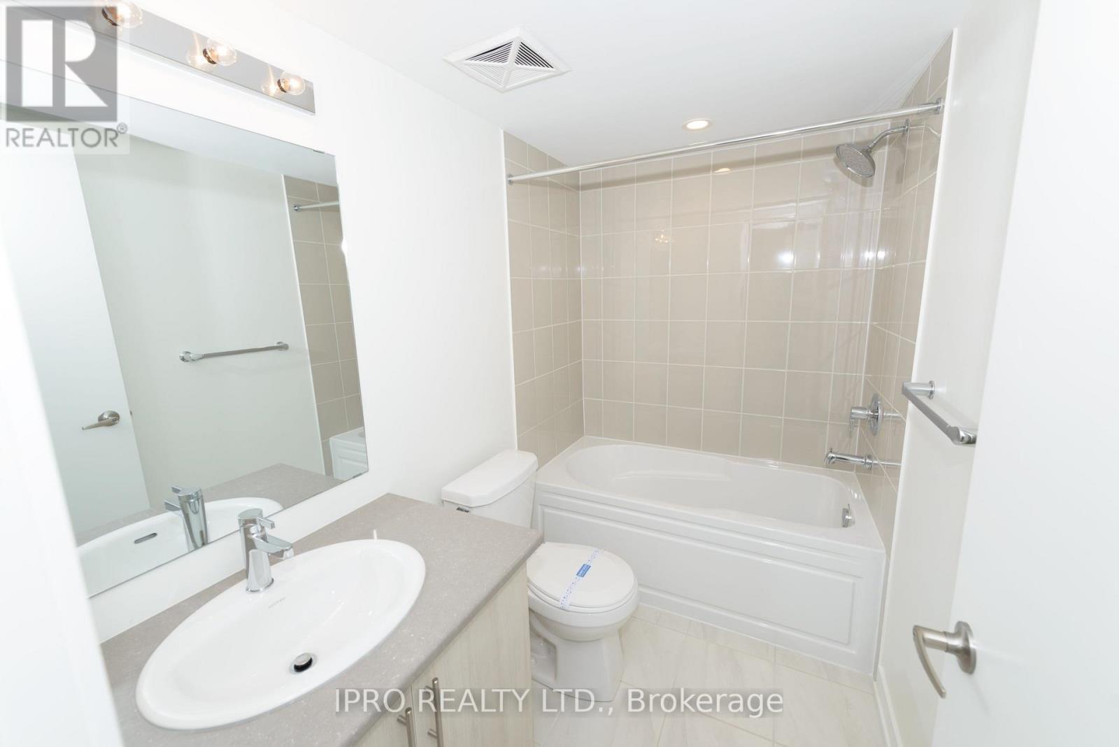 17 - 3540 Colonial Drive, Mississauga, Ontario  L5L 0C1 - Photo 10 - W12171420
