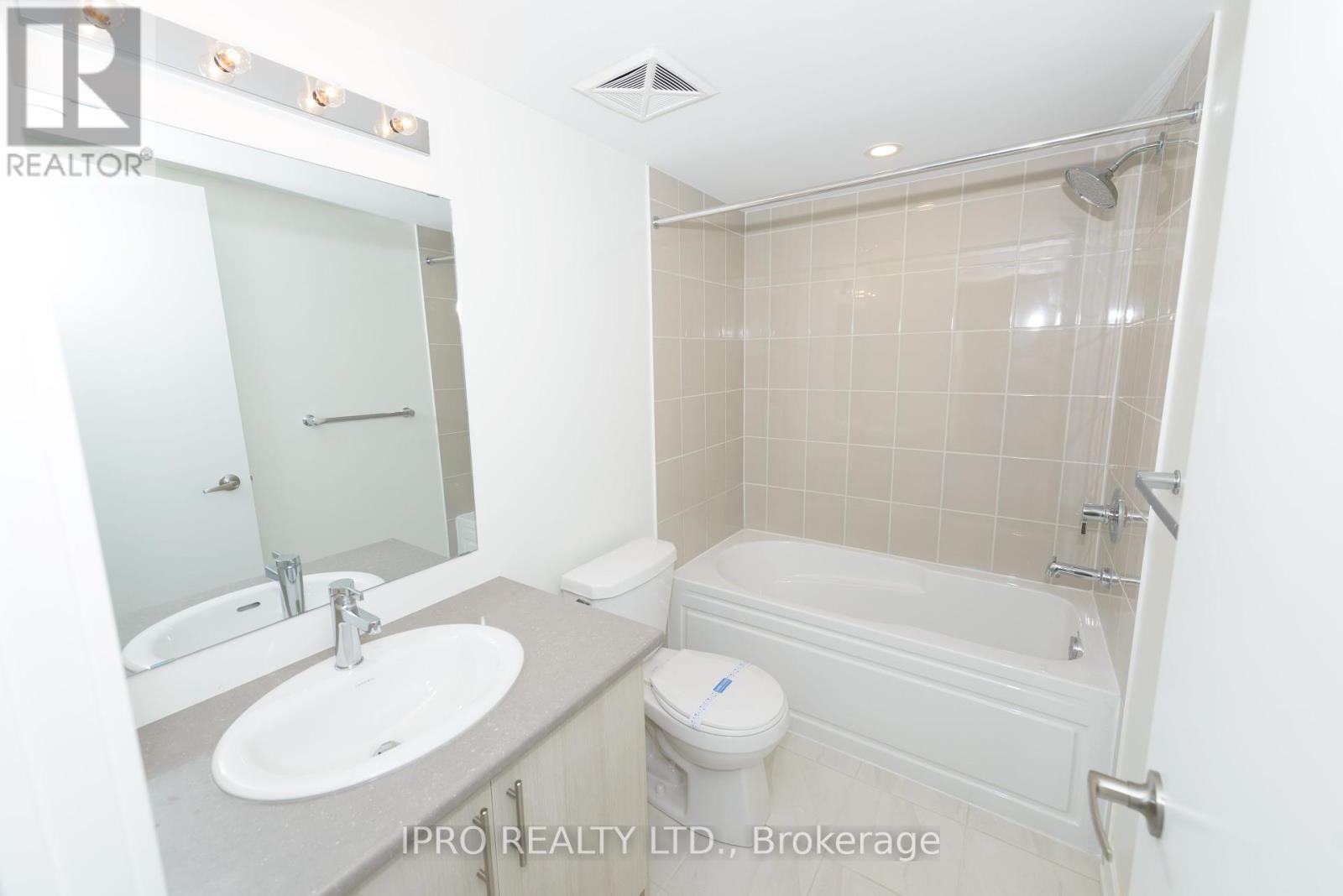 17 - 3540 Colonial Drive, Mississauga, Ontario  L5L 0C1 - Photo 11 - W12171420