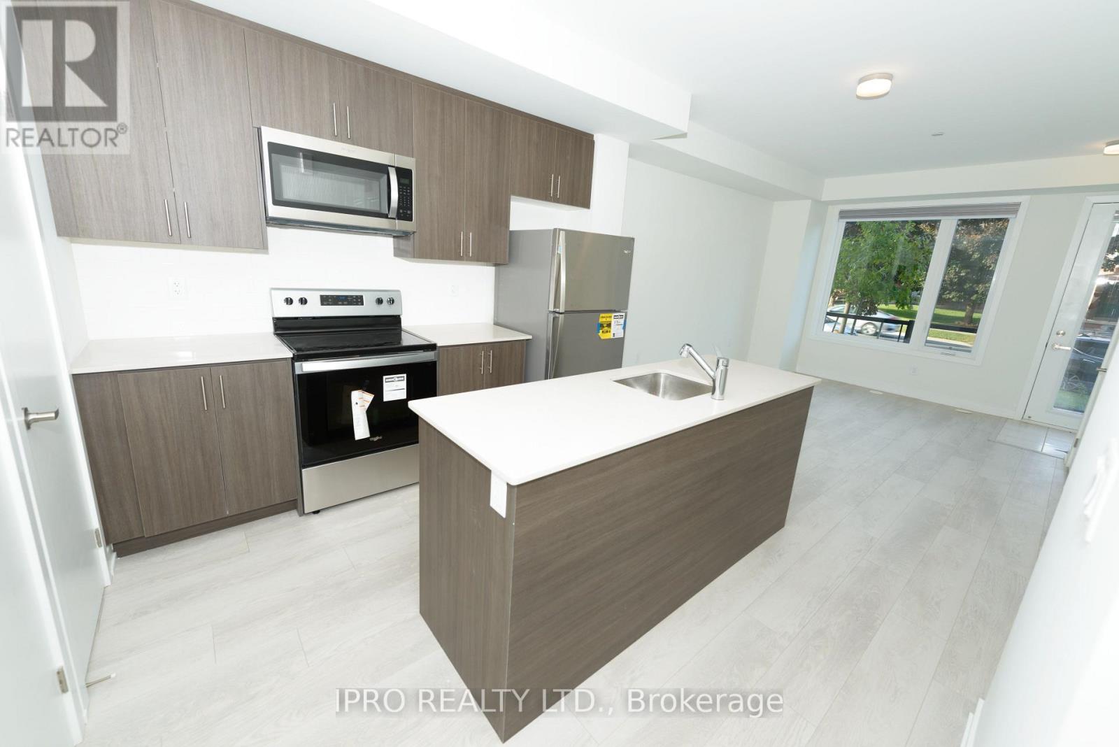 17 - 3540 Colonial Drive, Mississauga, Ontario  L5L 0C1 - Photo 2 - W12171420