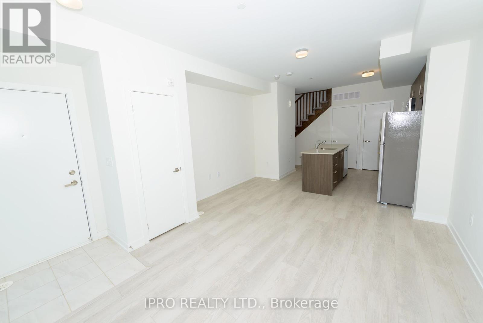 17 - 3540 Colonial Drive, Mississauga, Ontario  L5L 0C1 - Photo 3 - W12171420