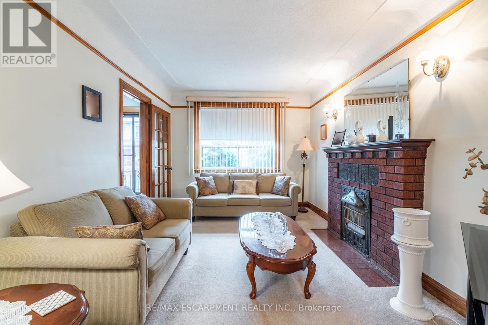 204 Emerald Street, Hamilton (Landsdale), Ontario  L8L 5K8 - Photo 16 - X12171428