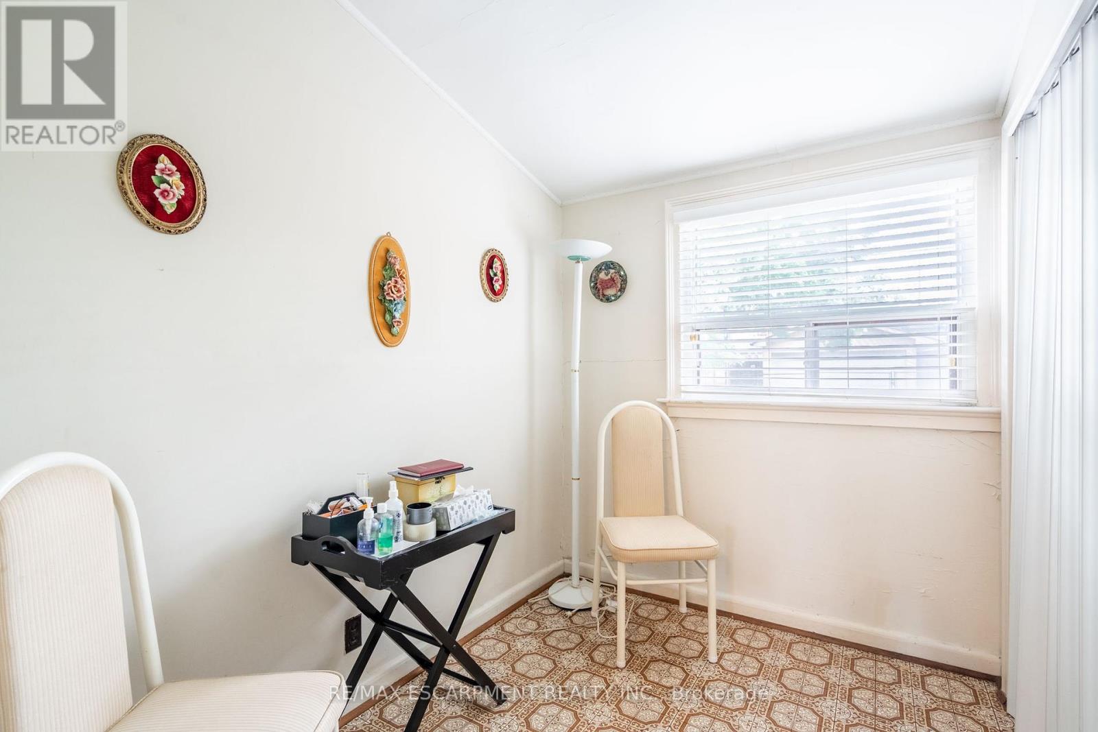 204 Emerald Street, Hamilton (Landsdale), Ontario  L8L 5K8 - Photo 36 - X12171428