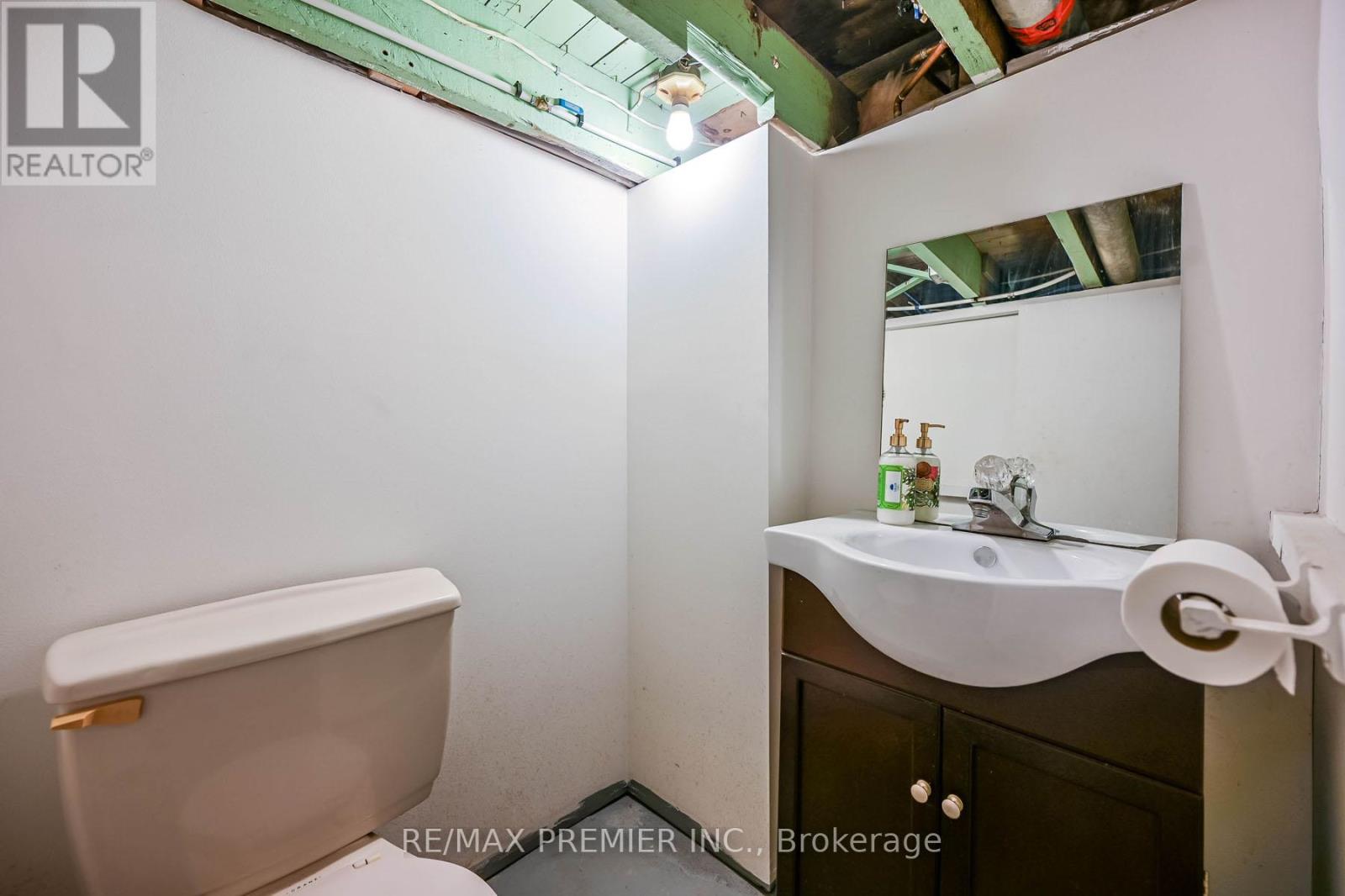 53 Douglas Avenue, Hamilton, Ontario  L8L 5R2 - Photo 18 - X12168499