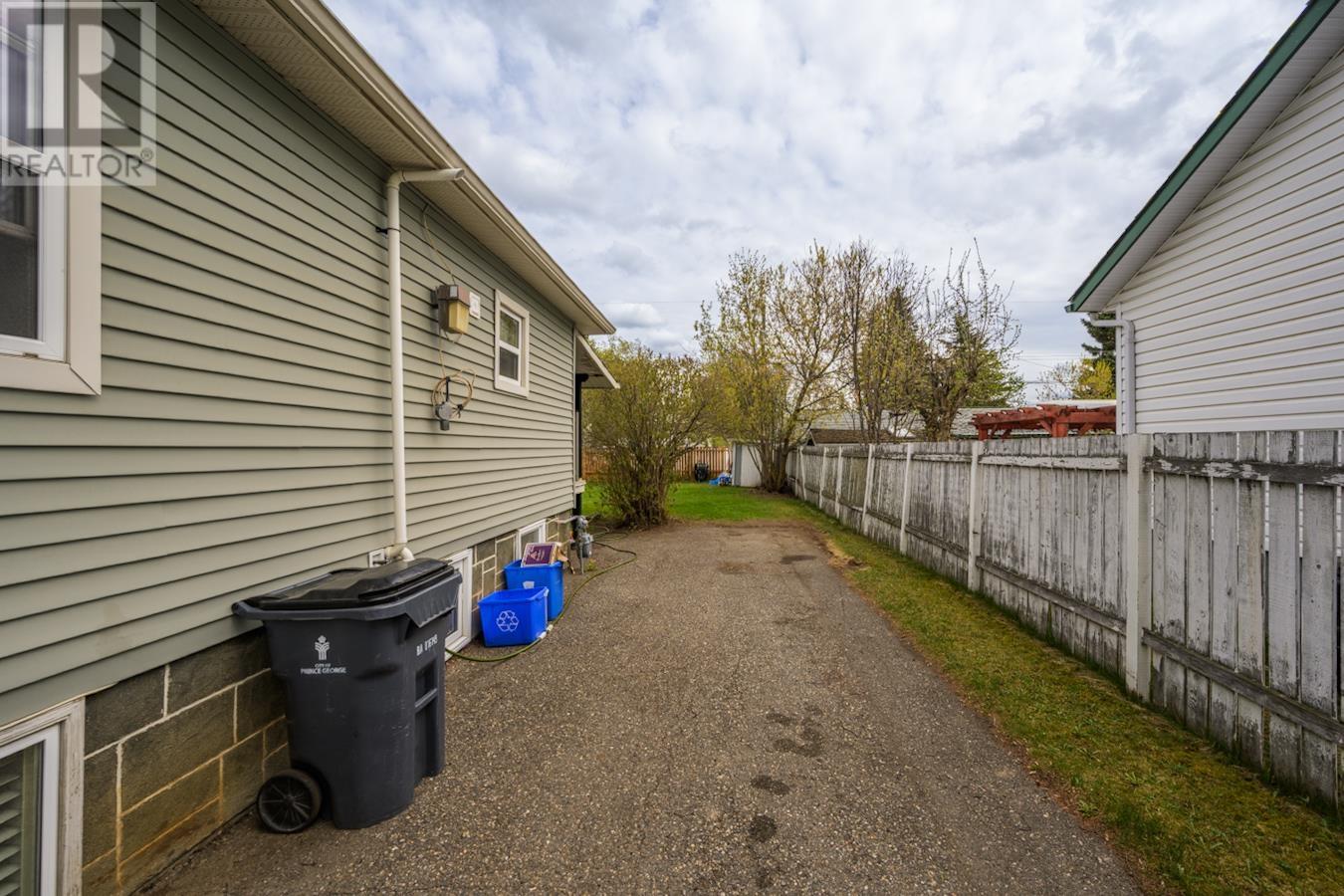 252 Ewert Street, Prince George, British Columbia  V2M 2N4 - Photo 7 - R2997487