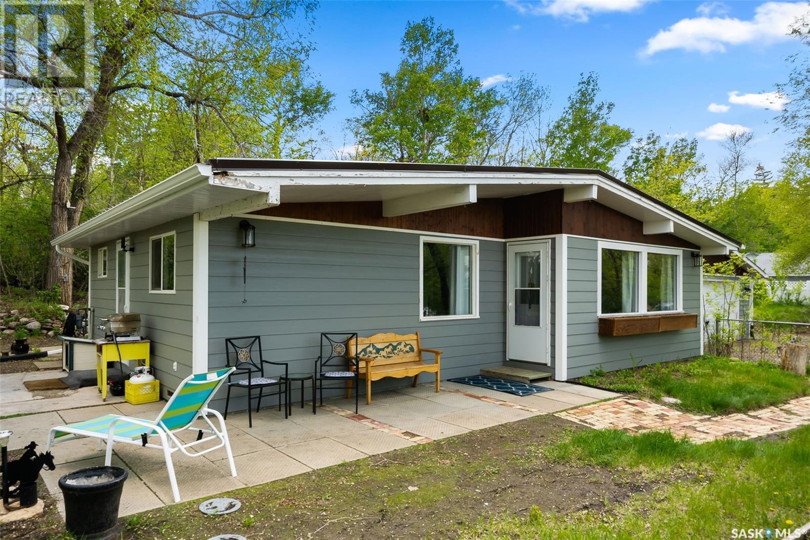 1505 6th Avenue, Regina Beach, Saskatchewan  S0G 4C0 - Photo 2 - SK007045