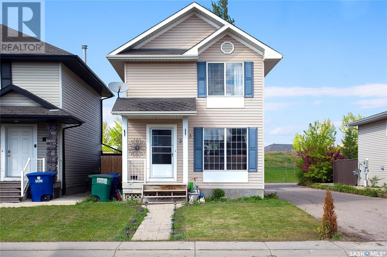 Property at 303 Rutherford CRESCENT image 1