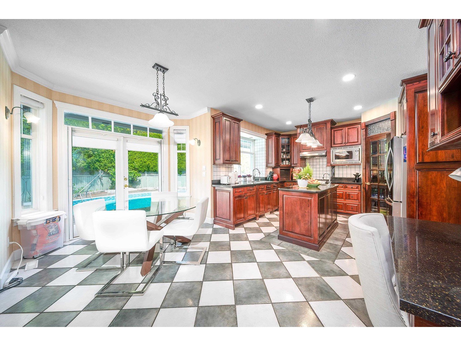 3389 Canterbury Drive, Surrey, British Columbia  V3Z 0G8 - Photo 12 - R3006042