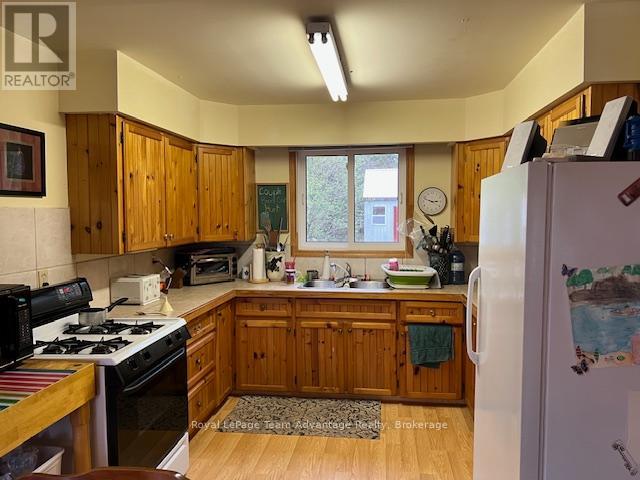 Lot 11 Plan M-511, Pcl 15489 N/s, Parry Sound Remote Area, Ontario P0M 1A0 - Photo 3 - X12171501