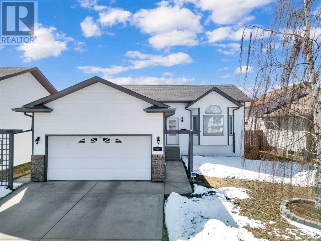 5617 Park Street, Blackfalds, Alberta  T0M 0J0 - Photo 1 - A2206799