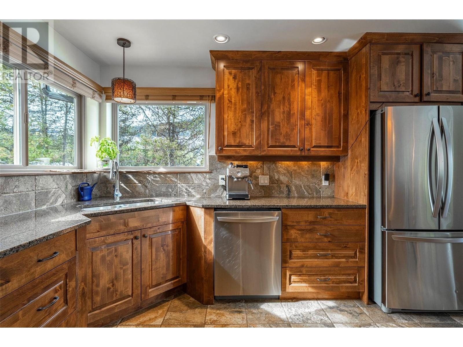 1433 Sugar Lake Road, Cherryville, BC V0E2G2