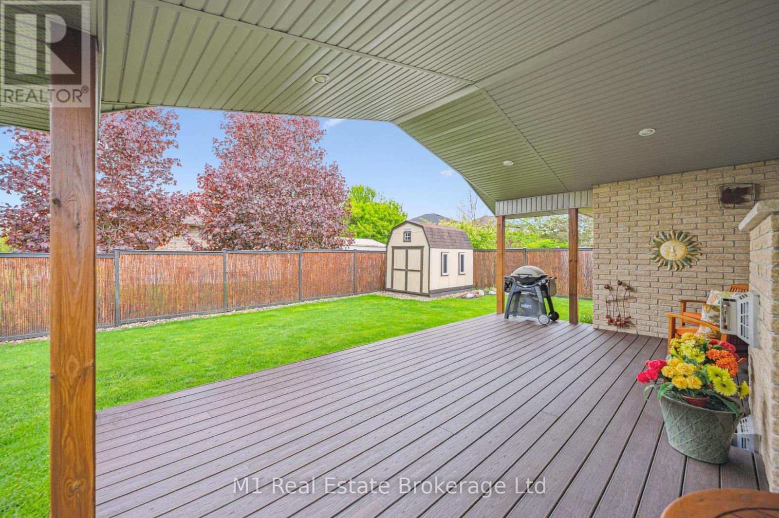 104 Keating Drive, Centre Wellington, Ontario  N0B 1S0 - Photo 37 - X12164259
