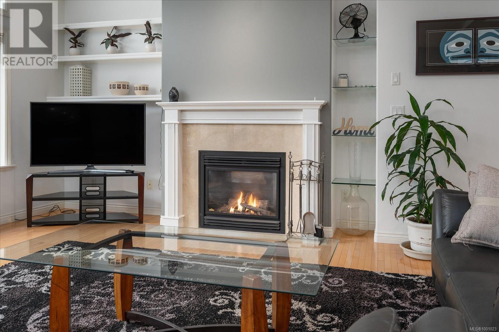 Property at 2830 Haliday Cres image 5
