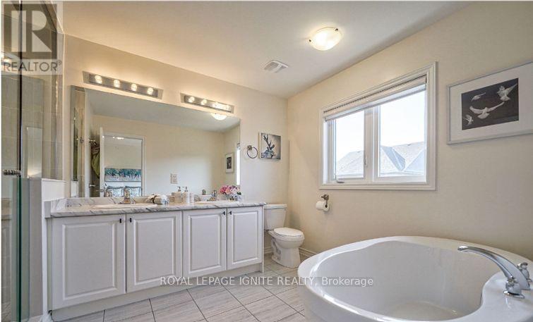61 Mountainside Crescent, Whitby, Ontario  L1R 0P4 - Photo 11 - E12171493