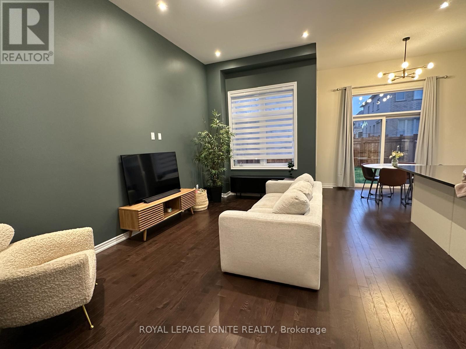 61 Mountainside Crescent, Whitby, Ontario  L1R 0P4 - Photo 7 - E12171493