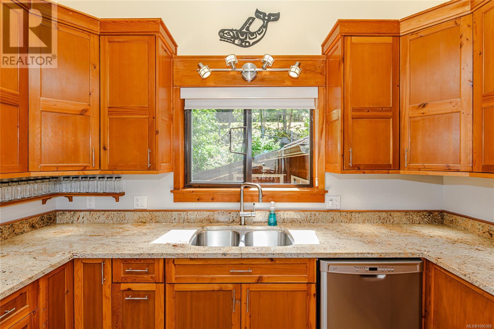 200 Wilkie Way, Salt Spring, British Columbia  V8K 2J4 - Photo 11 - 1000369
