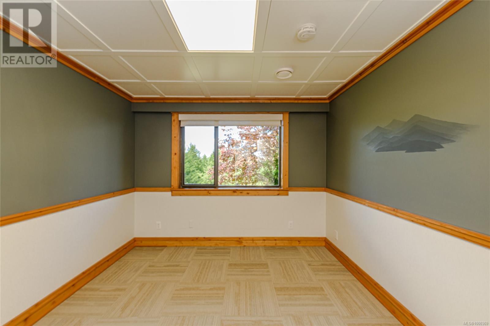Property at 200 Wilkie Way image 3