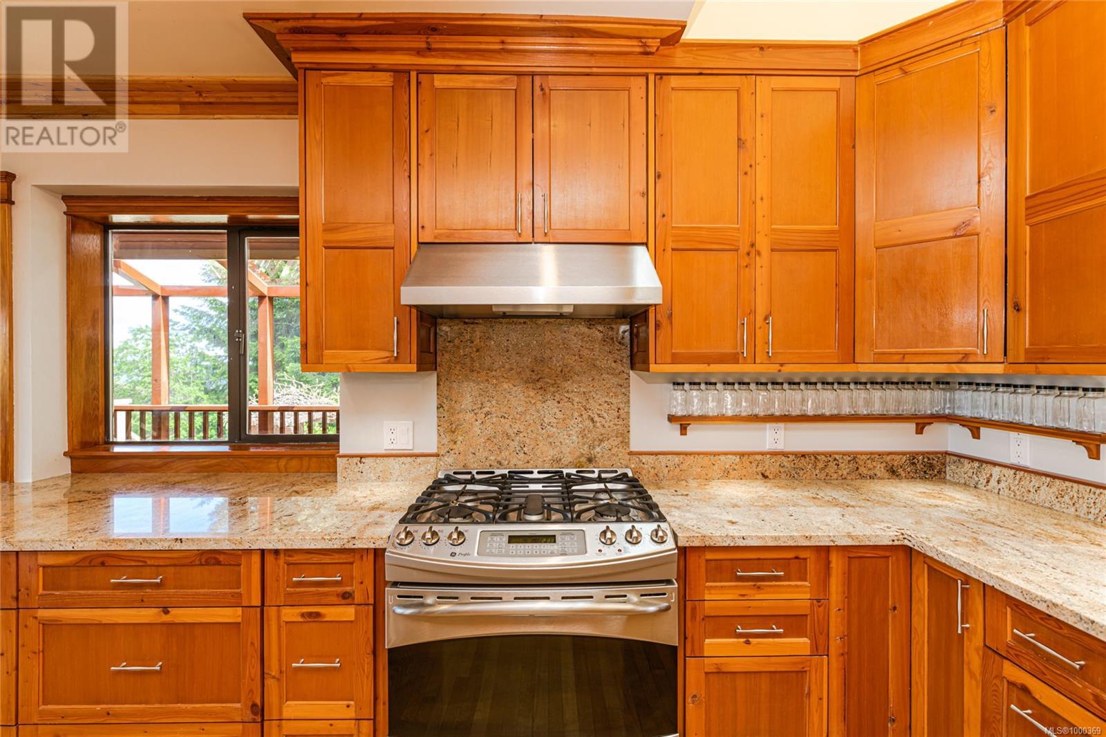 200 Wilkie Way, Salt Spring, British Columbia  V8K 2J4 - Photo 9 - 1000369