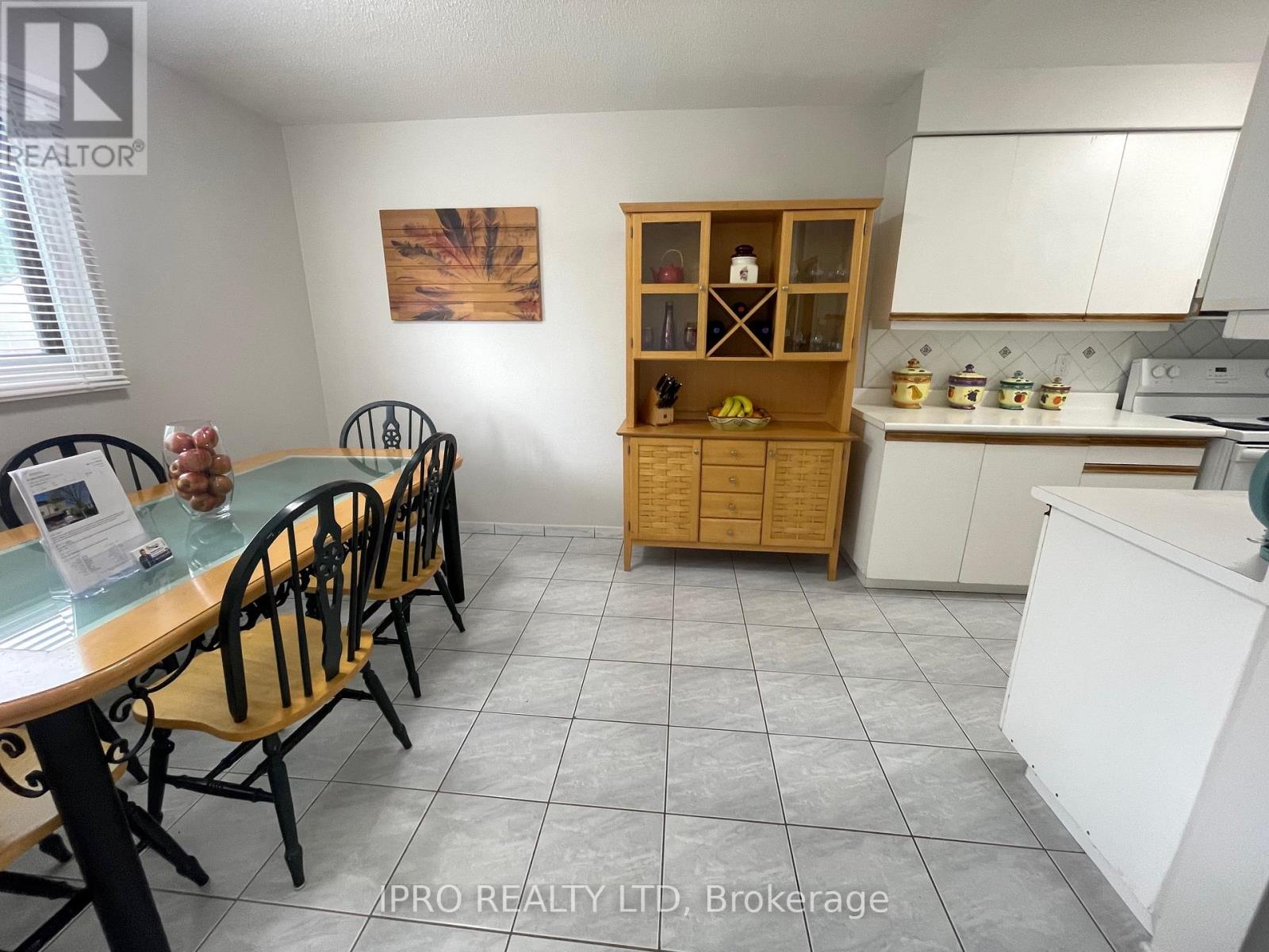 Property at 66 - 66 CARLETON PLACE image 2