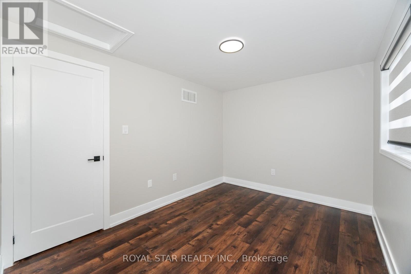 340 Dunsmore Lane, Barrie, Ontario  L4M 7B2 - Photo 24 - S12151216