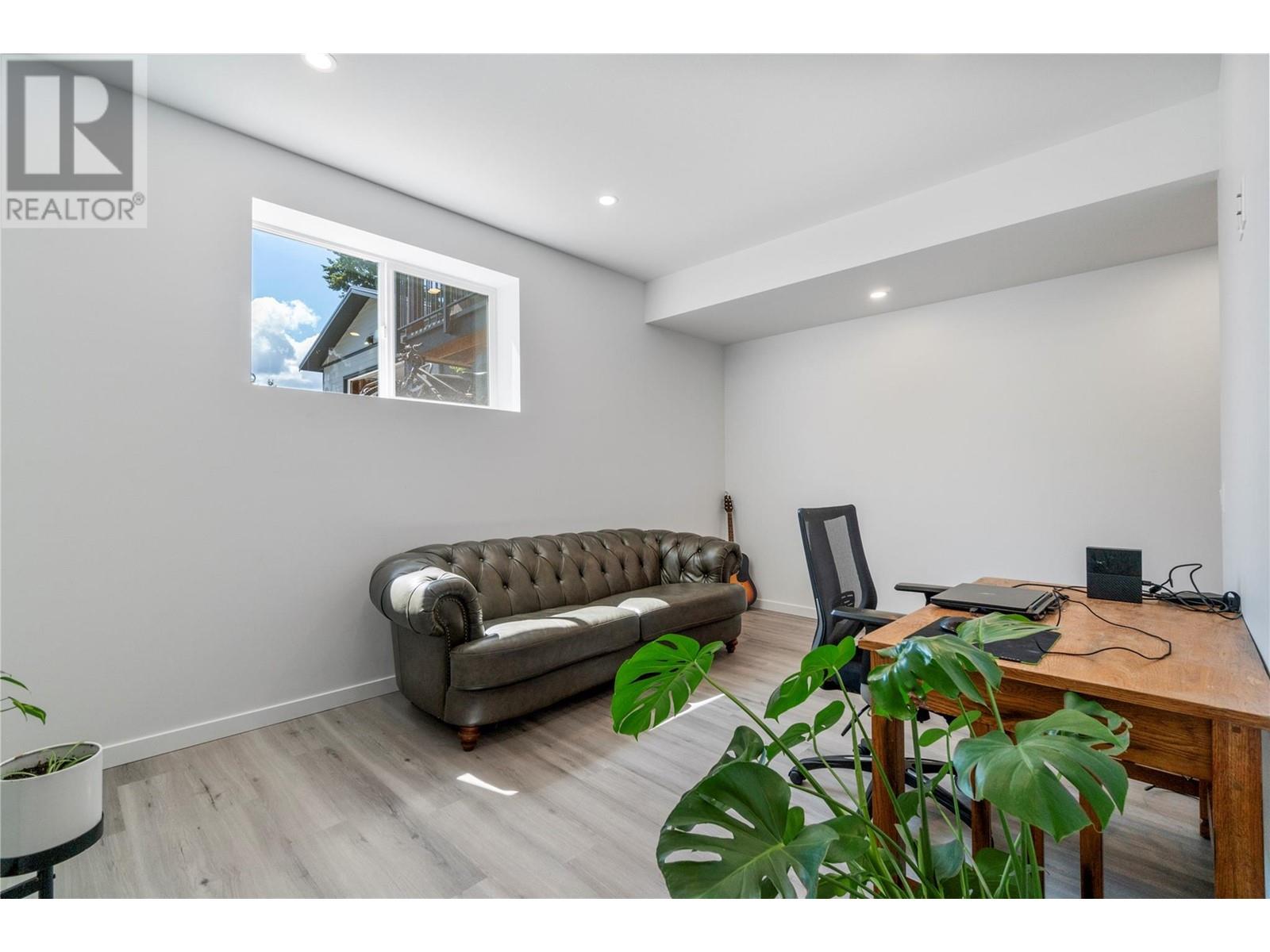 1240 52 Avenue, Salmon Arm, British Columbia  V1E 3M8 - Photo 25 - 10348701