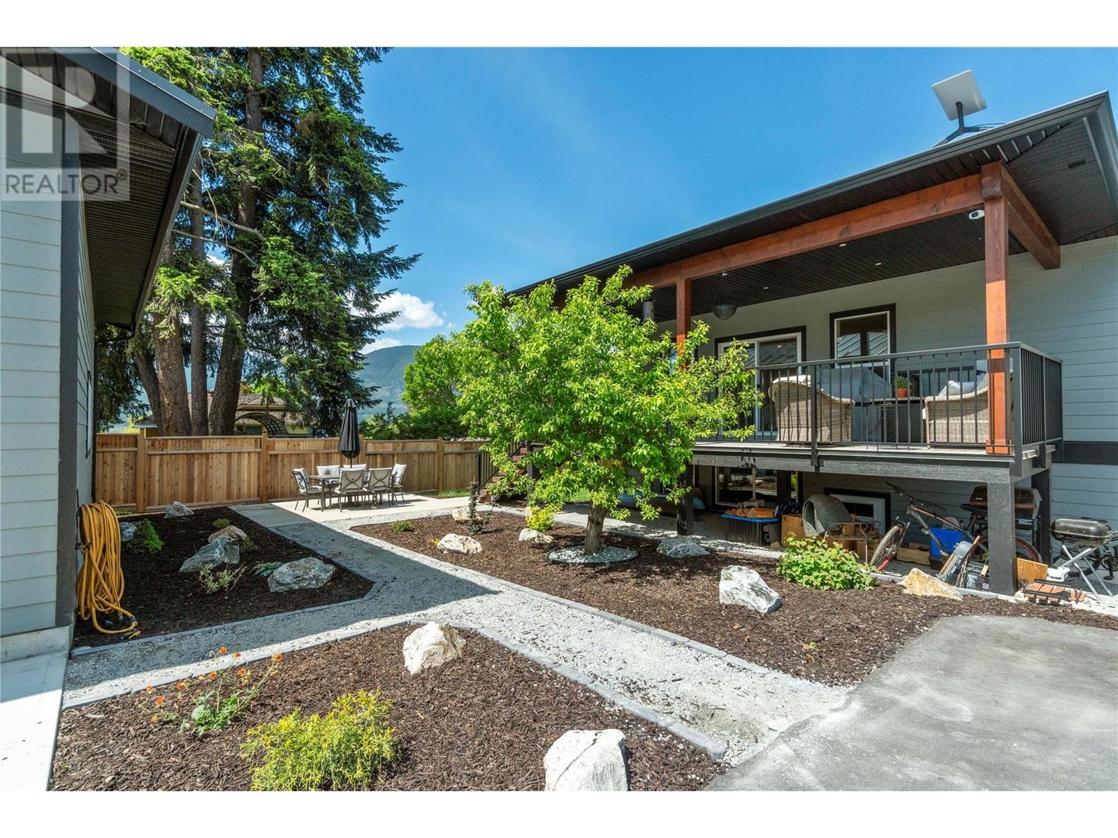 1240 52 Avenue, Salmon Arm, British Columbia  V1E 3M8 - Photo 44 - 10348701