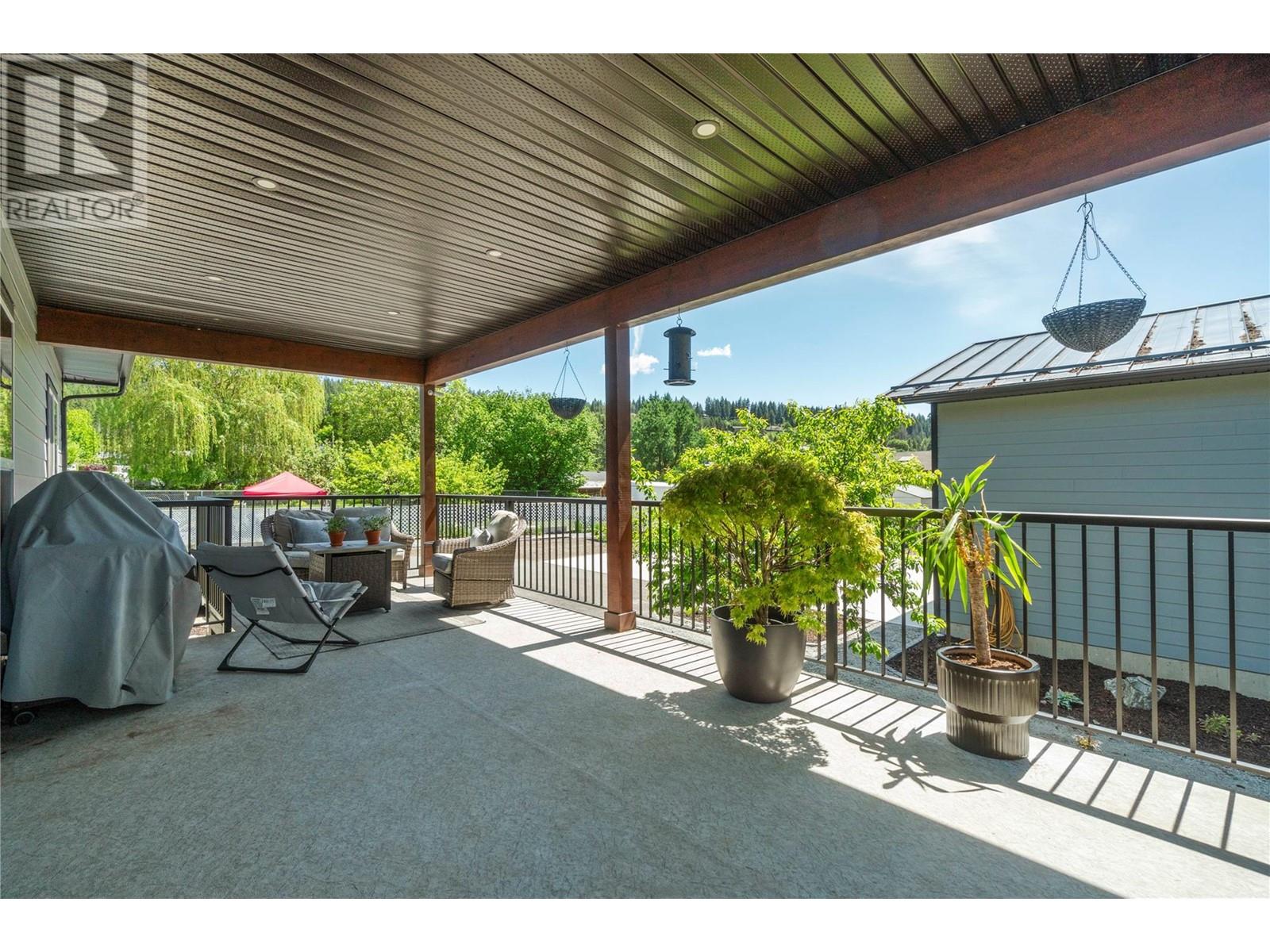 1240 52 Avenue, Salmon Arm, British Columbia  V1E 3M8 - Photo 48 - 10348701