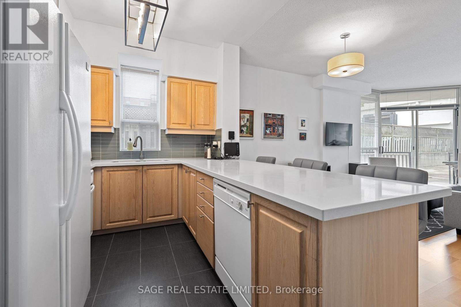 105 - 55 Lorindale Avenue, Toronto, Ontario  M5M 3C3 - Photo 6 - C12171510