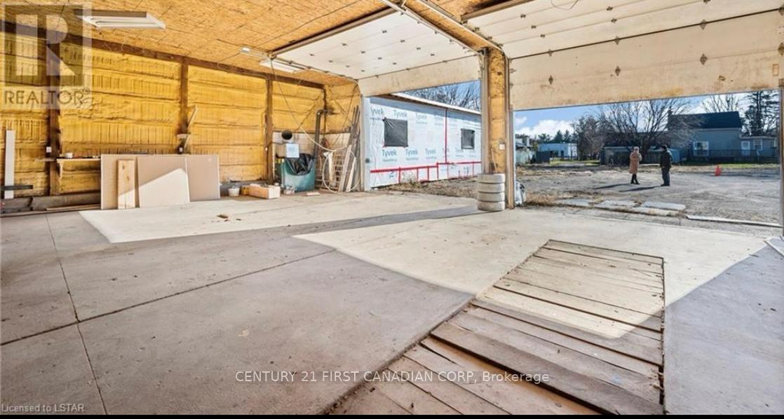 B - 2217 Wharncliffe Road S, London South, Ontario  N6P 1K9 - Photo 4 - X12099726