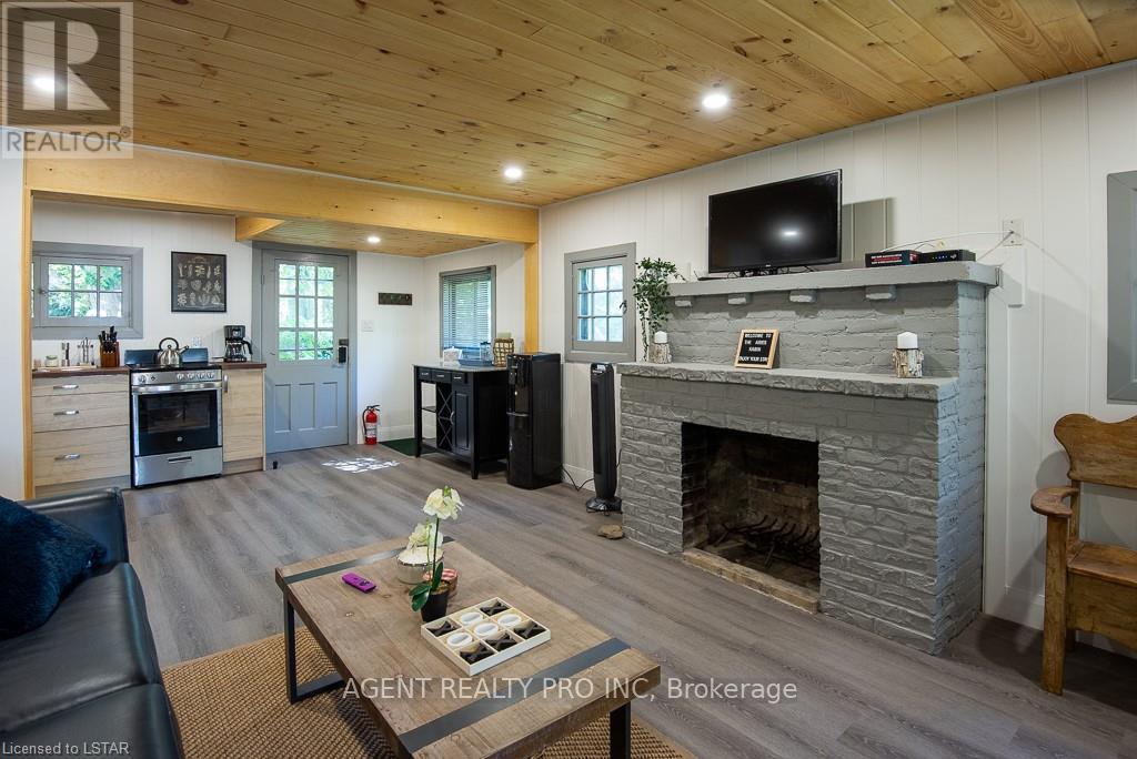21 Oriole Road, Kawartha Lakes, Ontario  K0M 1N0 - Photo 27 - X12156401