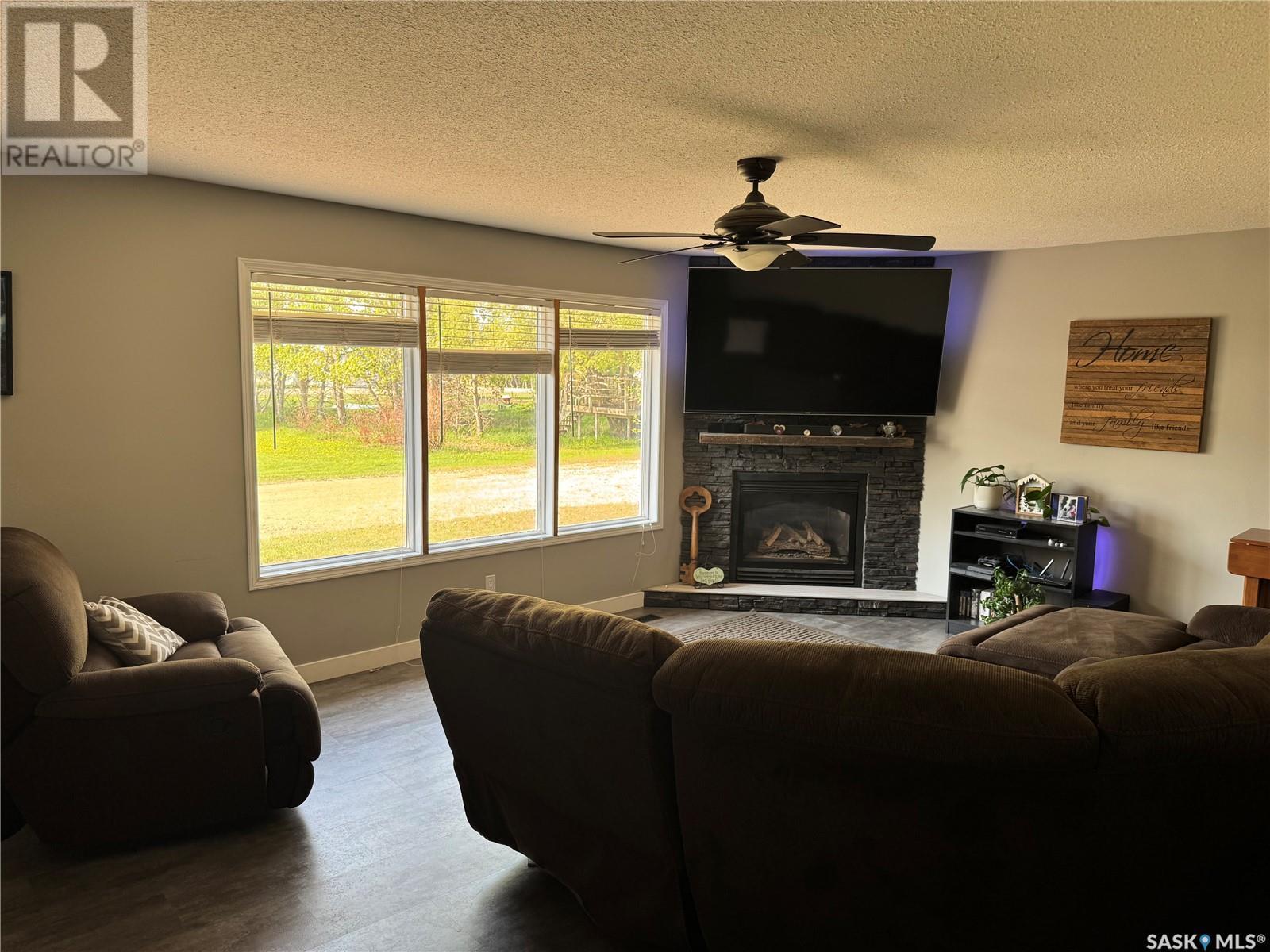 330 3rd Street E, Annaheim, Saskatchewan  S0K 0G0 - Photo 14 - SK005916