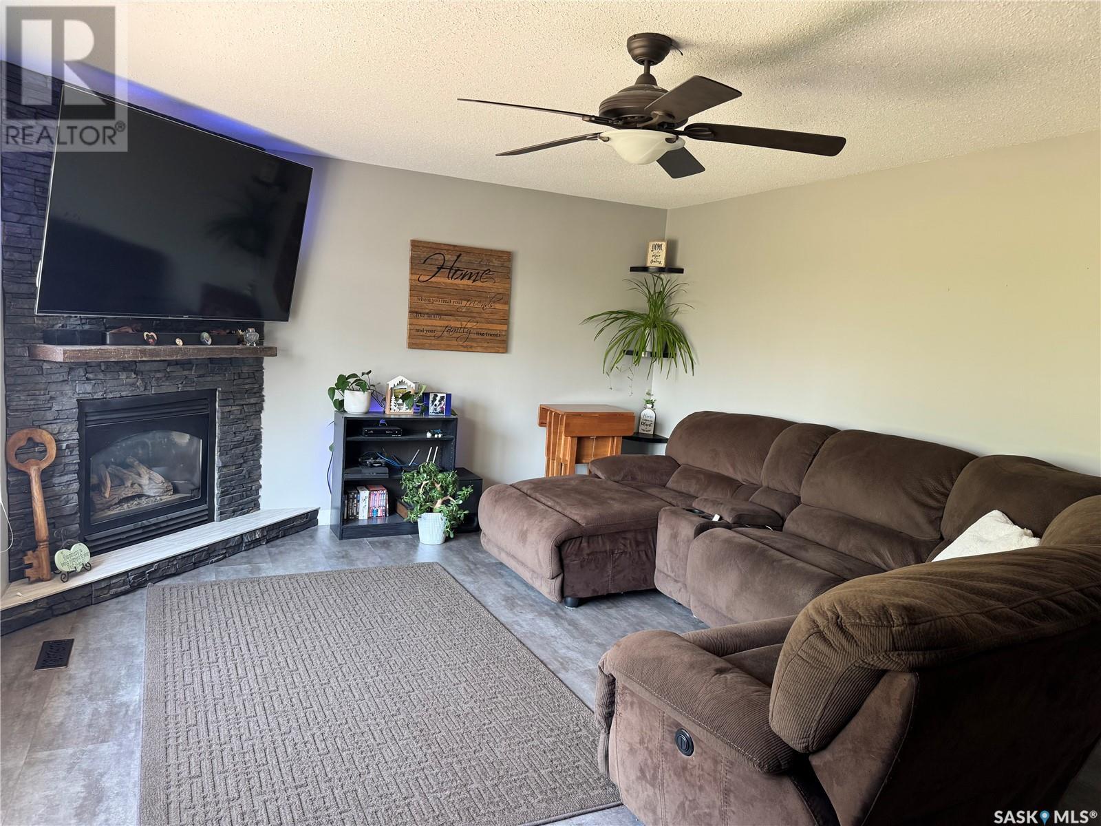 330 3rd Street E, Annaheim, Saskatchewan  S0K 0G0 - Photo 12 - SK005916
