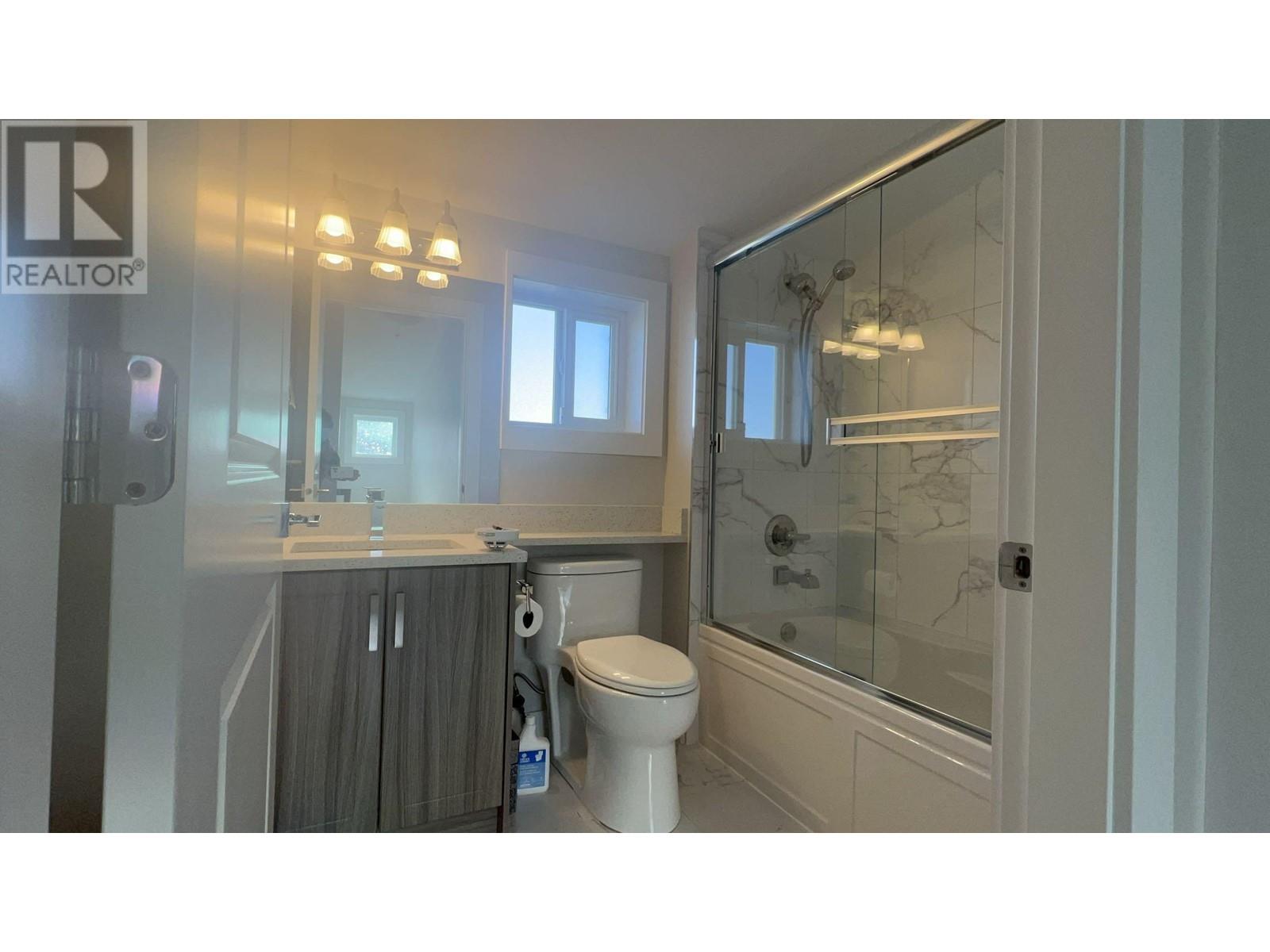 208x E 37th Avenue, Vancouver, British Columbia  V5P 1G3 - Photo 4 - R3006750