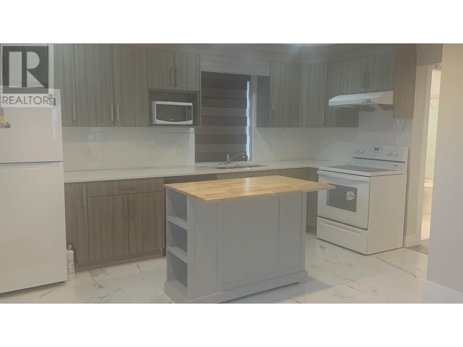 208x E 37th Avenue, Vancouver, British Columbia  V5P 1G3 - Photo 7 - R3006750