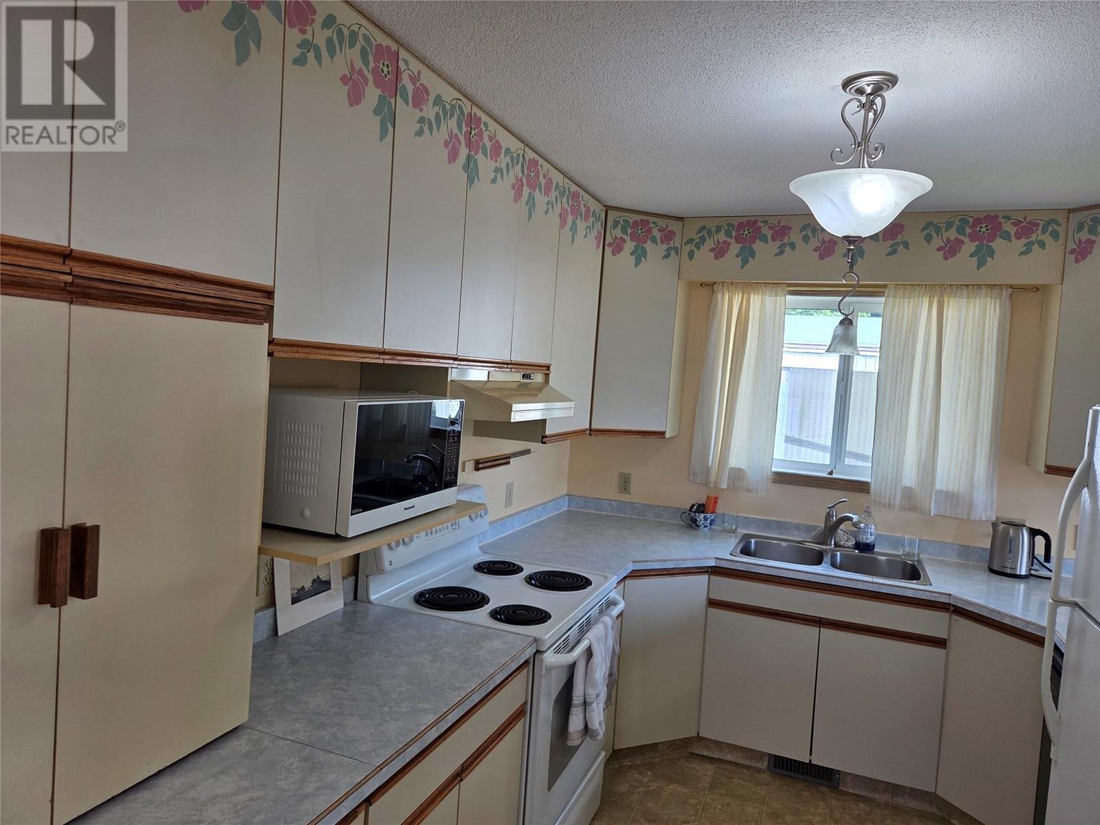 914 Blakeborough Avenue Unit# 120, Keremeos, BC V0X1N2