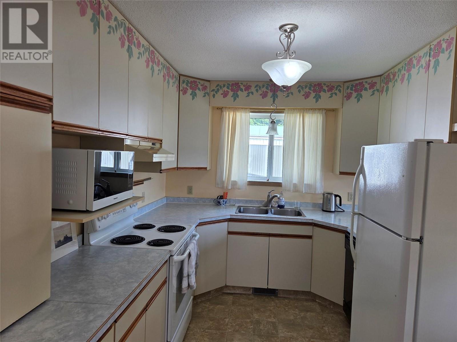 914 Blakeborough Avenue Unit# 120, Keremeos, BC V0X1N2