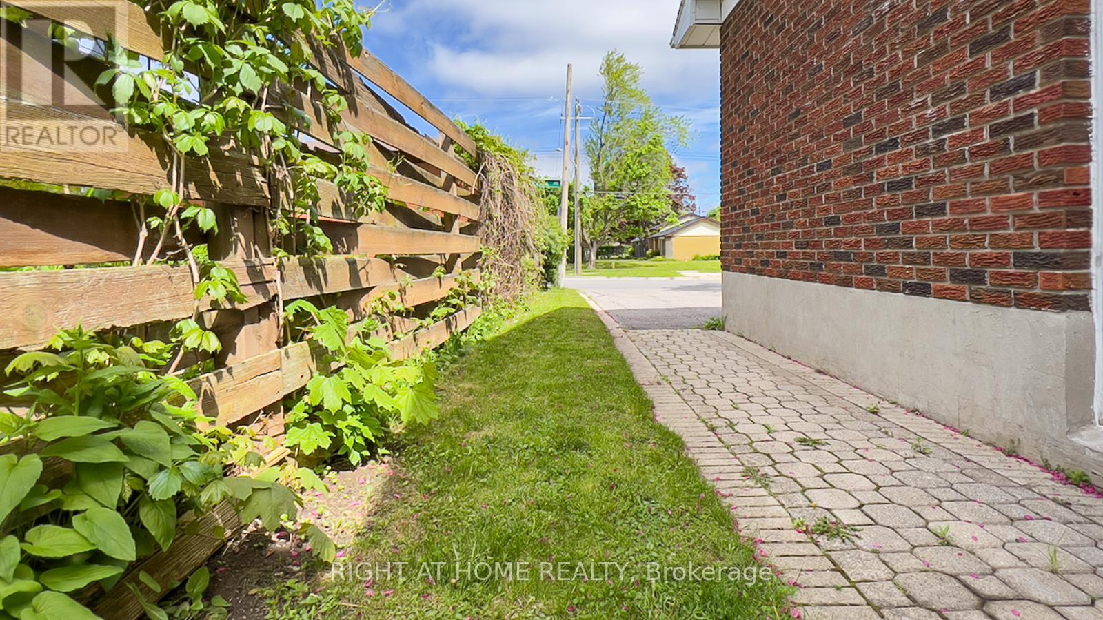 531 Victoria Avenue, Belleville, Ontario  K8N 2G6 - Photo 8 - X12171531