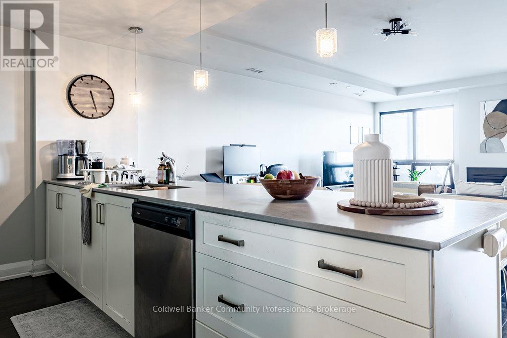 Property at 713 - 181 JAMES STREET N image 3
