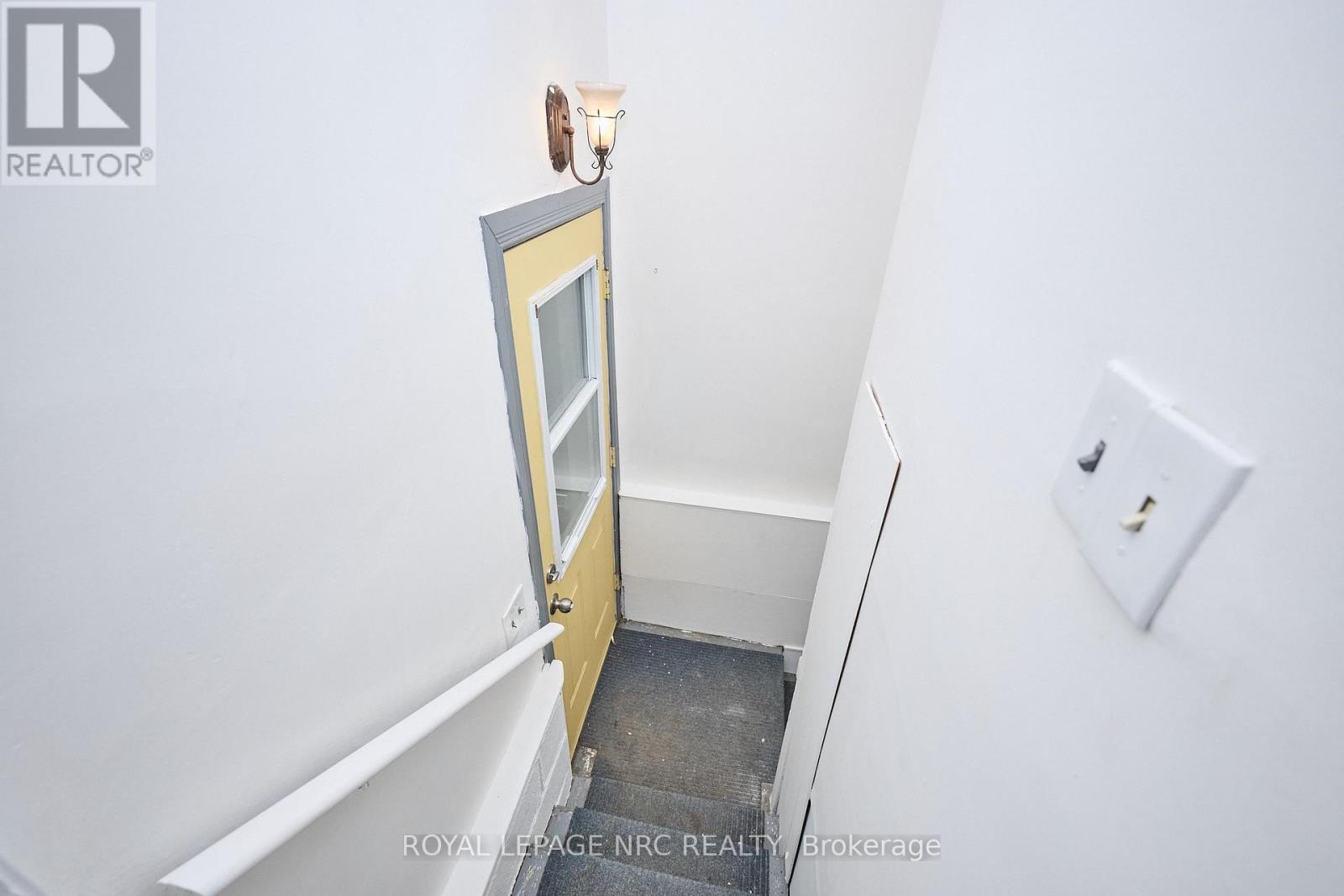 71 Dufferin Street, St. Catharines, Ontario  L2R 1Z9 - Photo 14 - X12171565