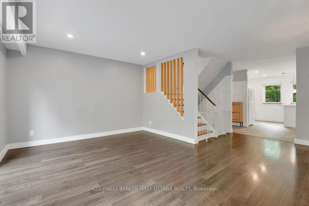 109 Penfield Drive, Ottawa, Ontario  K2K 1L9 - Photo 9 - X12171543