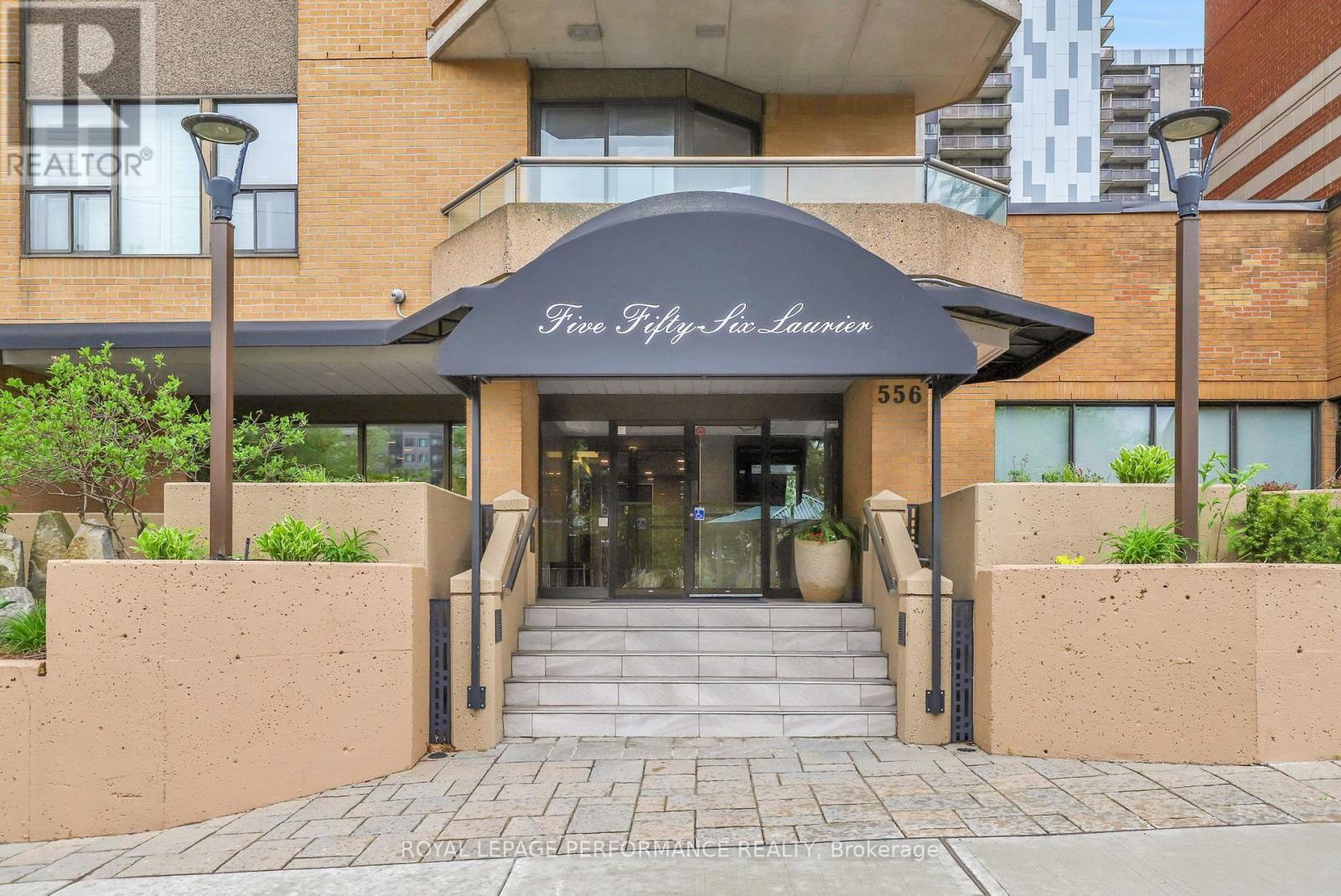 1806 - 556 Laurier Avenue W, Ottawa, Ontario  K1R 7X2 - Photo 2 - X12171554