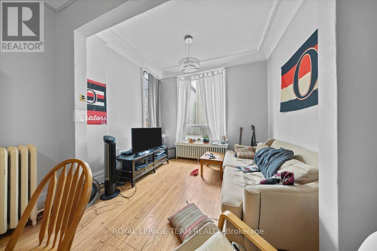479 Cooper Street, Ottawa, Ontario  K1R 5H8 - Photo 12 - X12171566